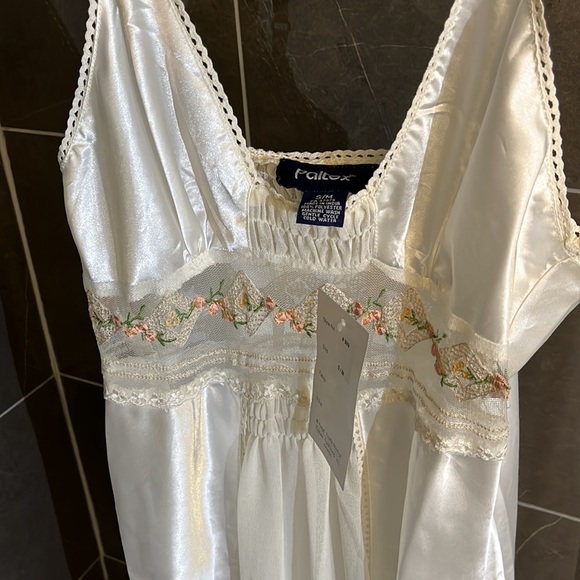 White satin maxi slip or dress - Picture 4 of 5